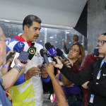 Maduro instruye levantar con más fuerza el movimiento estudiantil olímpico