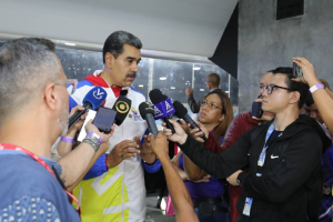 Maduro instruye levantar con más fuerza el movimiento estudiantil olímpico