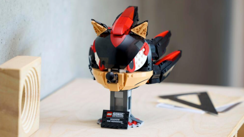 Build Shadow The Hedgehog&#8217;s Head Out Of 720 Lego Bricks For Only $56