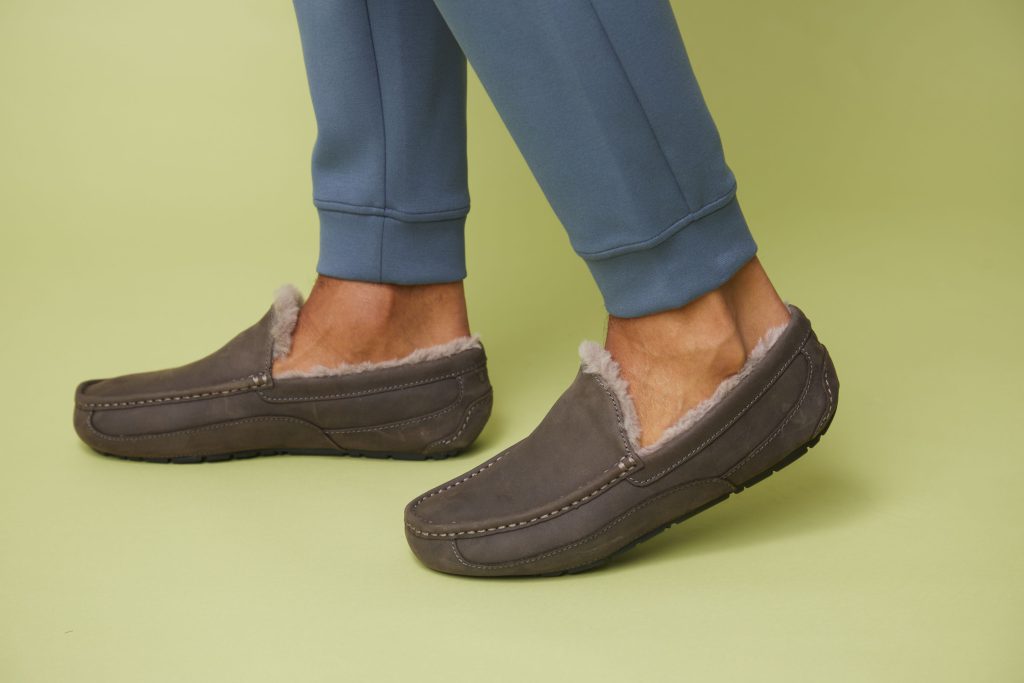 The 9 Best Men&#8217;s Slippers in 2024, Tested by Style Editors