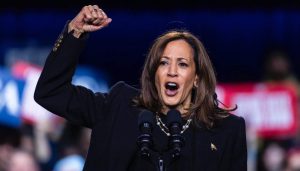 Kamala Harris mobilita Filadelfia: tra folla, celebrità e ultimi appelli per la Pennsylvania