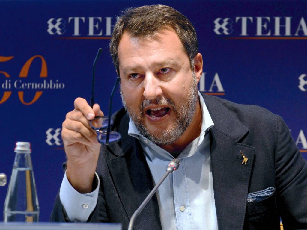 Il pizzino di &#8220;Repubblica&#8221; ai pm e al governo: Salvini va fatto fuori