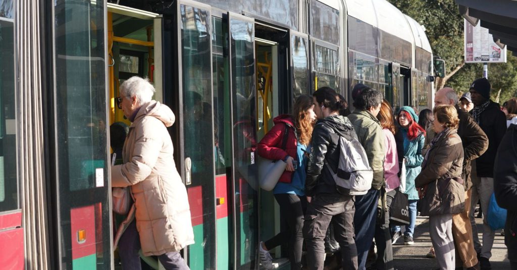 Giubileo, a Roma bodycam e panic botton sui bus contro le aggressioni