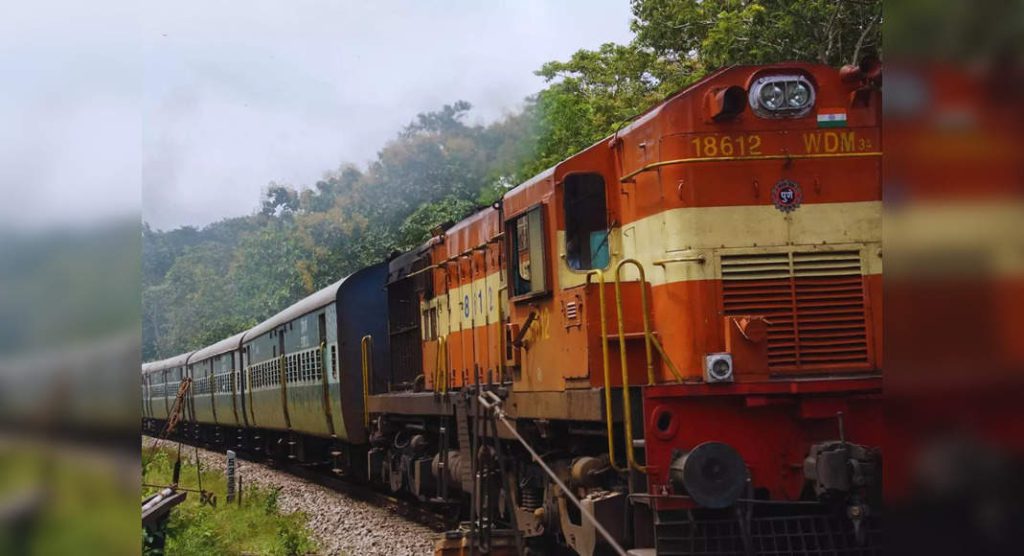 Western Railway issues luggage limit rules after Bandra stampede: 8 things passengers must know