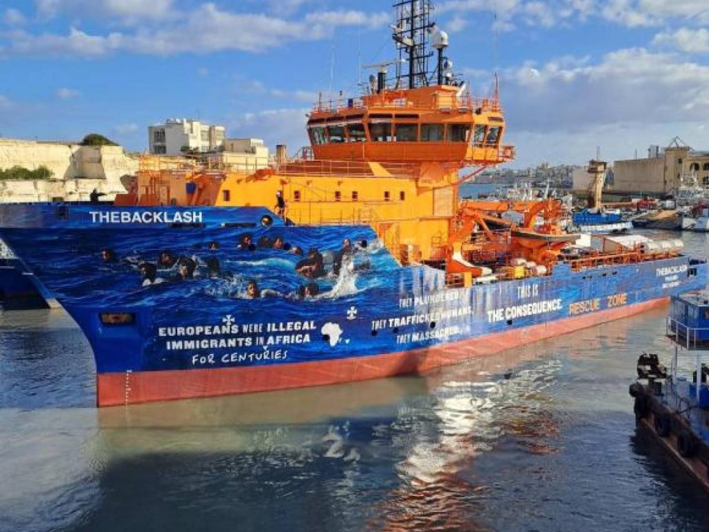 Migranti, in arrivo a Salerno la Solidaire. È l&#8217;ex Open Arms Uno, la più grande nave Ong