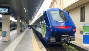 Arenaways fa concorrenza a Trenitalia sfruttando la domanda indotta: come funziona