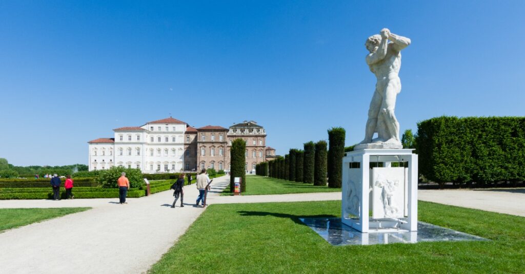 sculture di venaria reale di palazzo reale